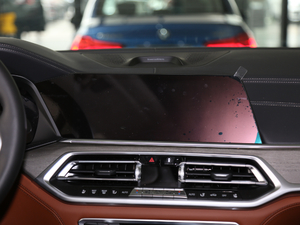 2021xDrive40i ͺAb п_@ʾ