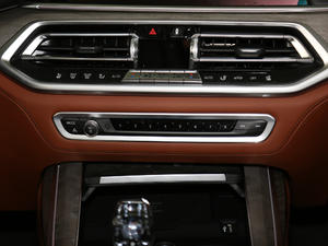 2021xDrive40i ͺAb {