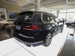 2021xDrive40i ͺAb w^