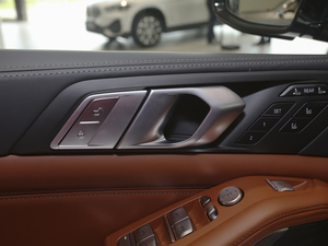 2021xDrive40i ͺAb g