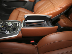 2021xDrive40i ͺAb g