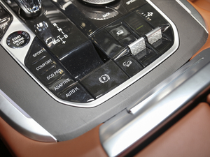 2021xDrive40i ͺAb v܇Ƅ