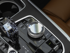 2021xDrive40i M\b п؅^