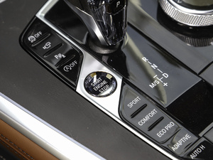 2021xDrive40i M\b п؅^