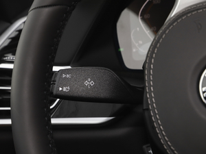 2021xDrive40i M\b п؅^