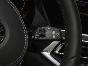 2021xDrive40i M\b п؅^