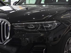 2021xDrive40i IͺAb ^