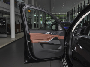 2021xDrive40i IͺAb {λ܇T