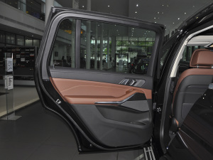 2021xDrive40i IͺAb ܇T