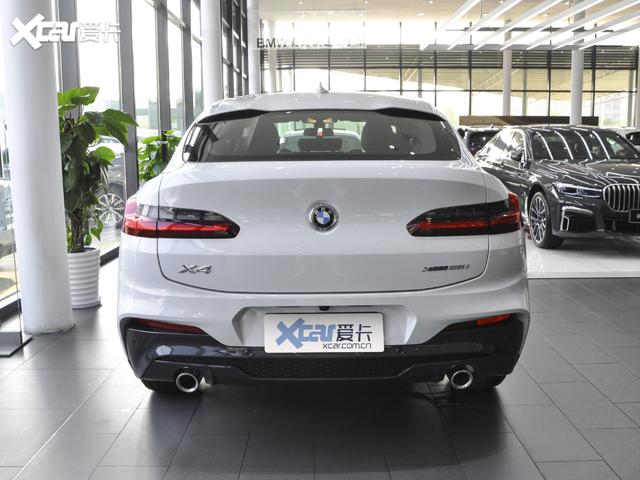 2021RX4 xDrive 25i M\b