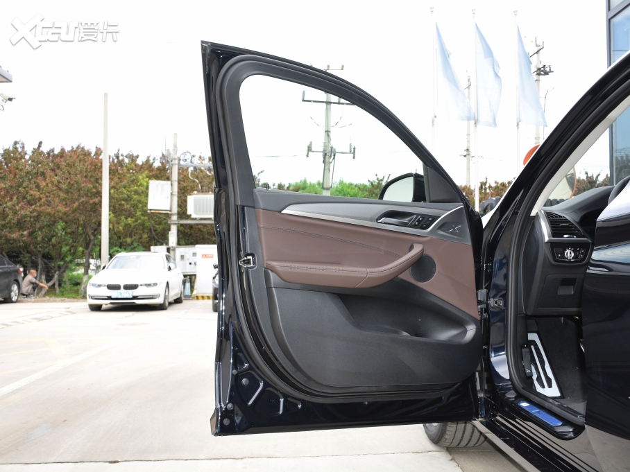 2021RX4 Ŀ xDrive 25i M\b