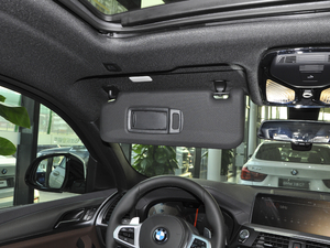 2021xDrive 25i M\b g