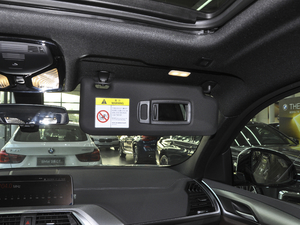 2021xDrive 25i M\b g