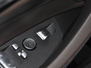 2021xDrive 25i M\b п؅^