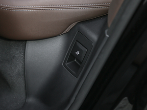 2021xDrive 25i M\ҹb g