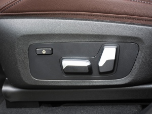 2021Ŀ xDrive 25i M\b {{