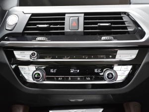 2021Ŀ xDrive 25i M\b {