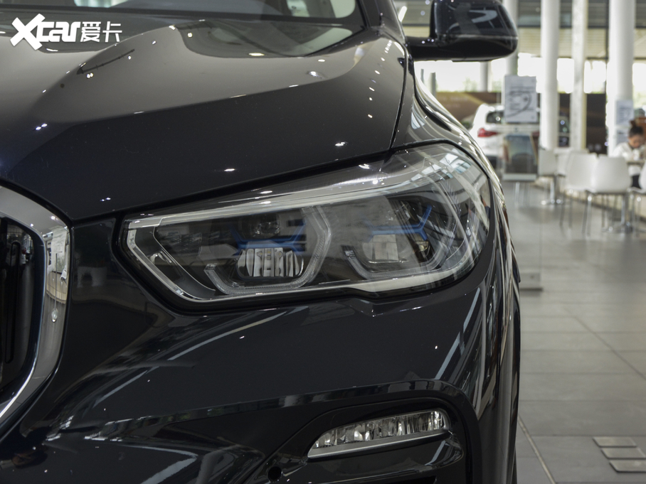 2021��RX5(�M��) xDrive30i M�\�����b