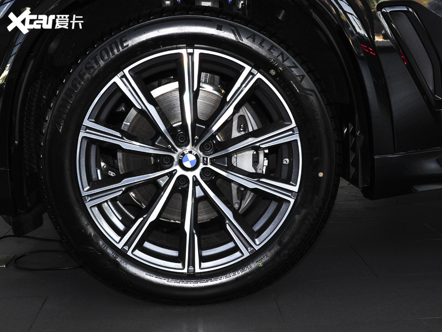 2021RX5(M) xDrive40i M\b