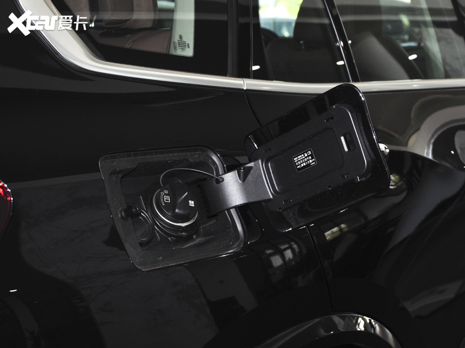 2021RX5(M) xDrive40i M\b