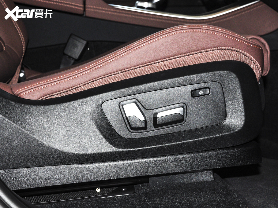 2021RX5(M) xDrive40i M\b