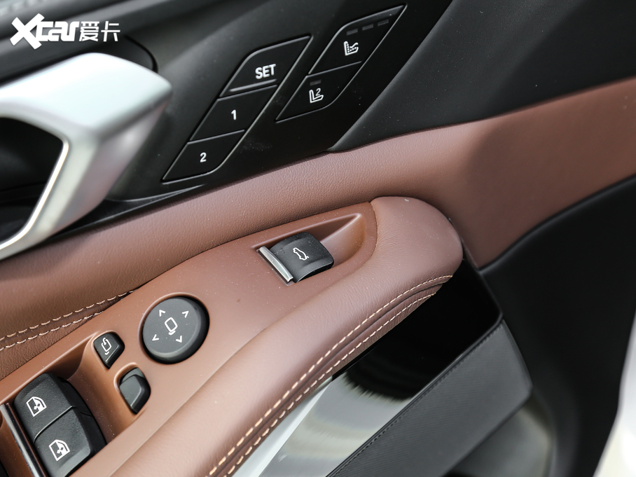 2021RX5(M) xDrive40i  M\b