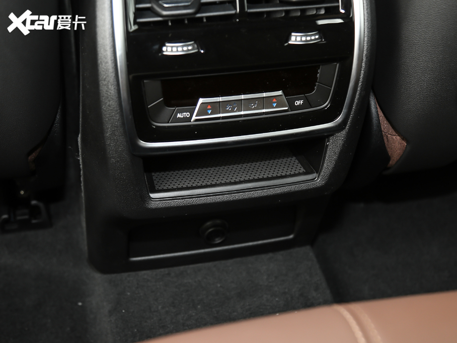 2021RX5(M) xDrive40i  M\b