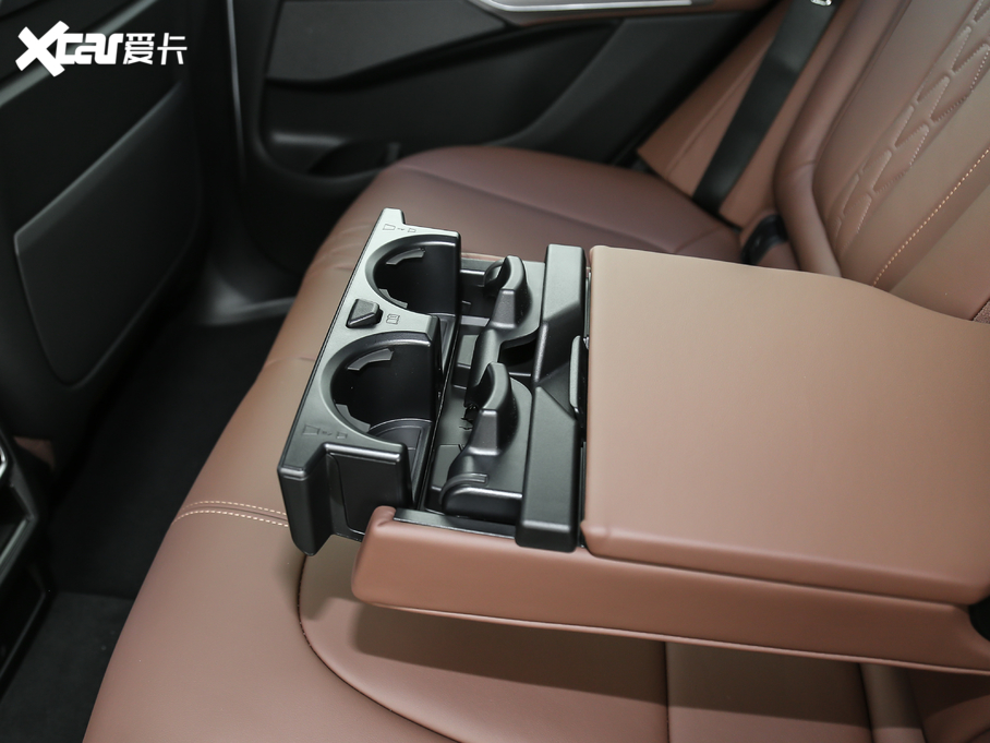 2021RX5(M) xDrive40i  M\b