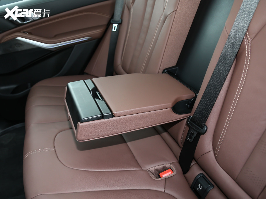 2021RX5(M) xDrive30i XOӋb