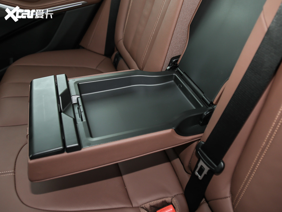 2021RX5(M) xDrive30i XOӋb