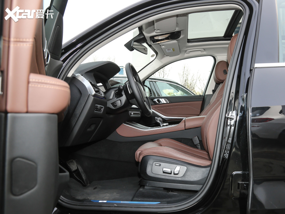 2021RX5(M) xDrive30i XOӋb