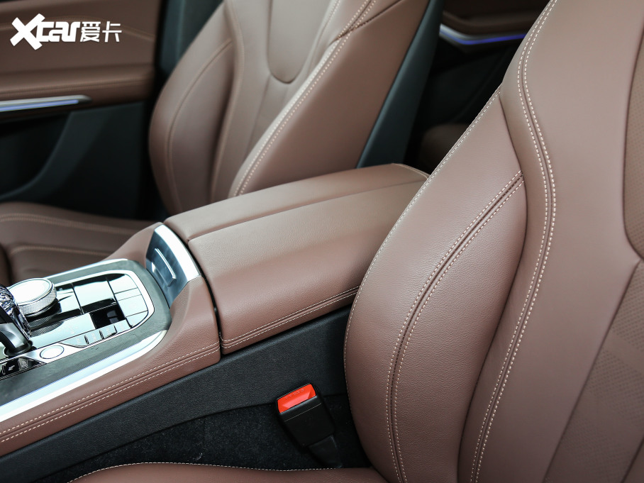 2021RX5(M) xDrive30i XOӋb