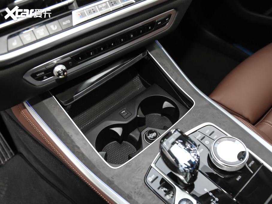 2021RX5(M) xDrive30i XOӋb