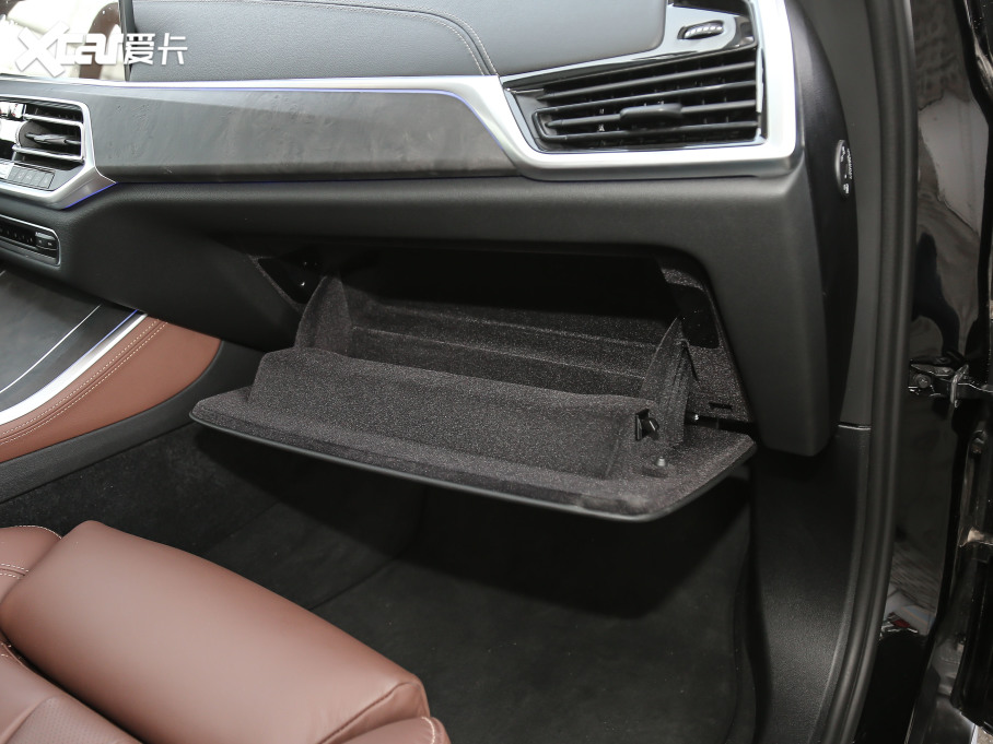 2021RX5(M) xDrive30i XOӋb