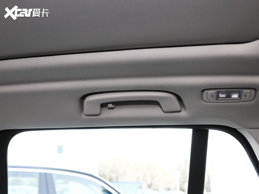 2021RX5(M) xDrive30i XOӋb