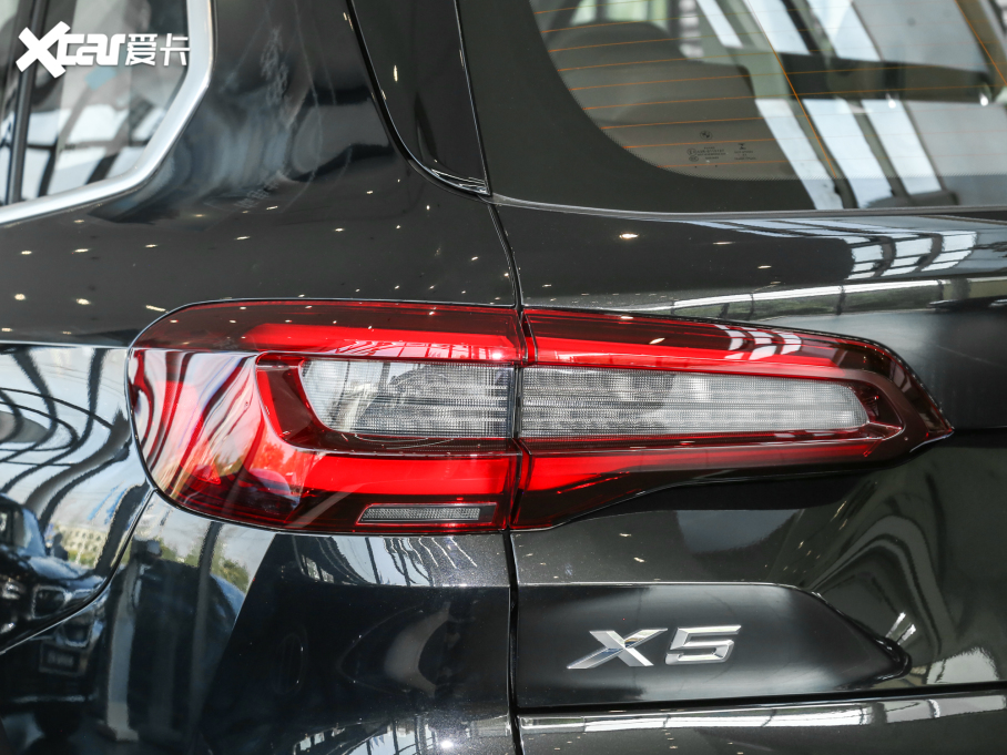 2021RX5(M) Ŀ xDrive40i  M\b