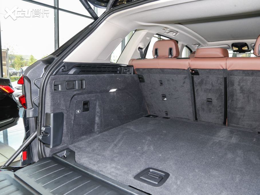 2021RX5(M) Ŀ xDrive40i  M\b