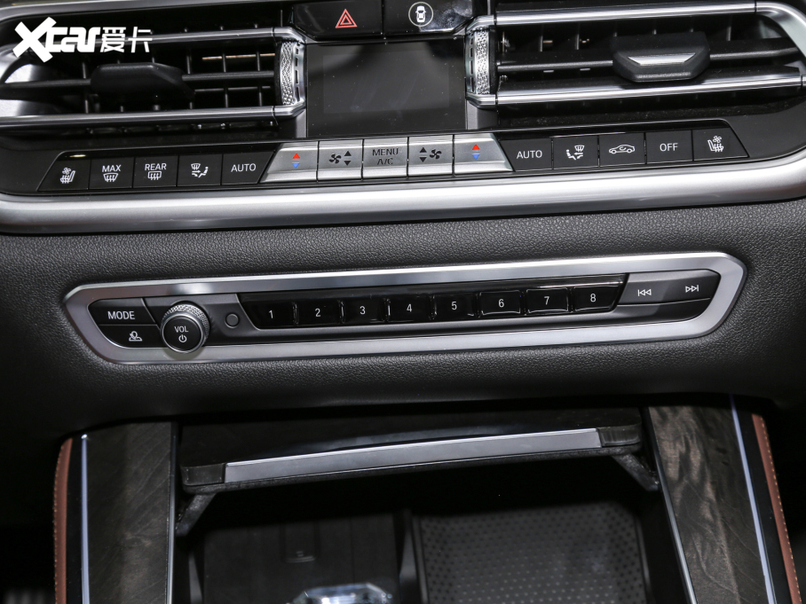 2021��RX5(�M��) �Ŀ� xDrive40i ������ M�\�����b