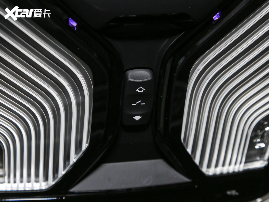 2021RX5(M) Ŀ xDrive40i  M\b