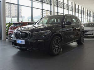 2021款xDrive30i M运动套装 左前45度
