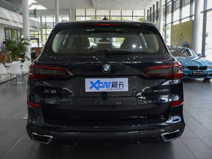2021款xDrive30i M运动套装 正后	