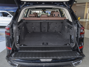 2021xDrive40i  M\b g