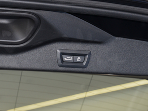 2021xDrive40i  M\b g