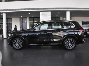 2021款xDrive40i M运动套装 正侧（左）