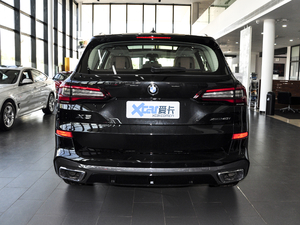2021款xDrive40i M运动套装 正后	