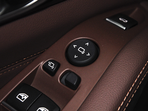 2021xDrive40i M\b п؅^