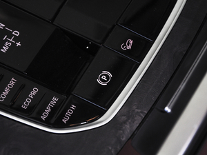 2021款xDrive40i M运动套装 驻车制动器