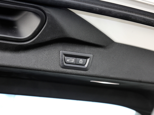 2021xDrive40i  M\(yn)(dng)b g