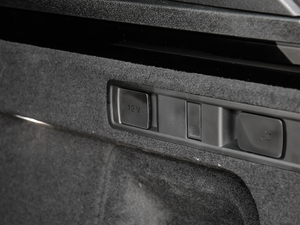 2021xDrive40i  M\(yn)(dng)b g