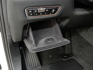 2021xDrive40i  M\(yn)(dng)b g